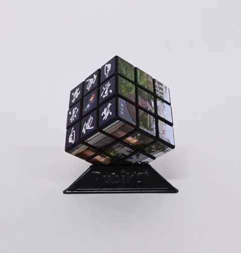 ルービック
キューブ